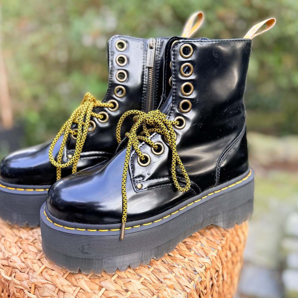 Dr. Martens Jadon Max Combat Platform Boots Black Vegan Women's Size 7 NWT - Picture 2 of 4